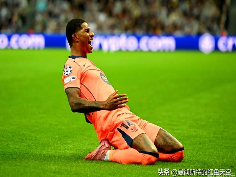 多特即将签下17岁左后卫帕特雷斯,预计给克鲁塞罗超千万欧